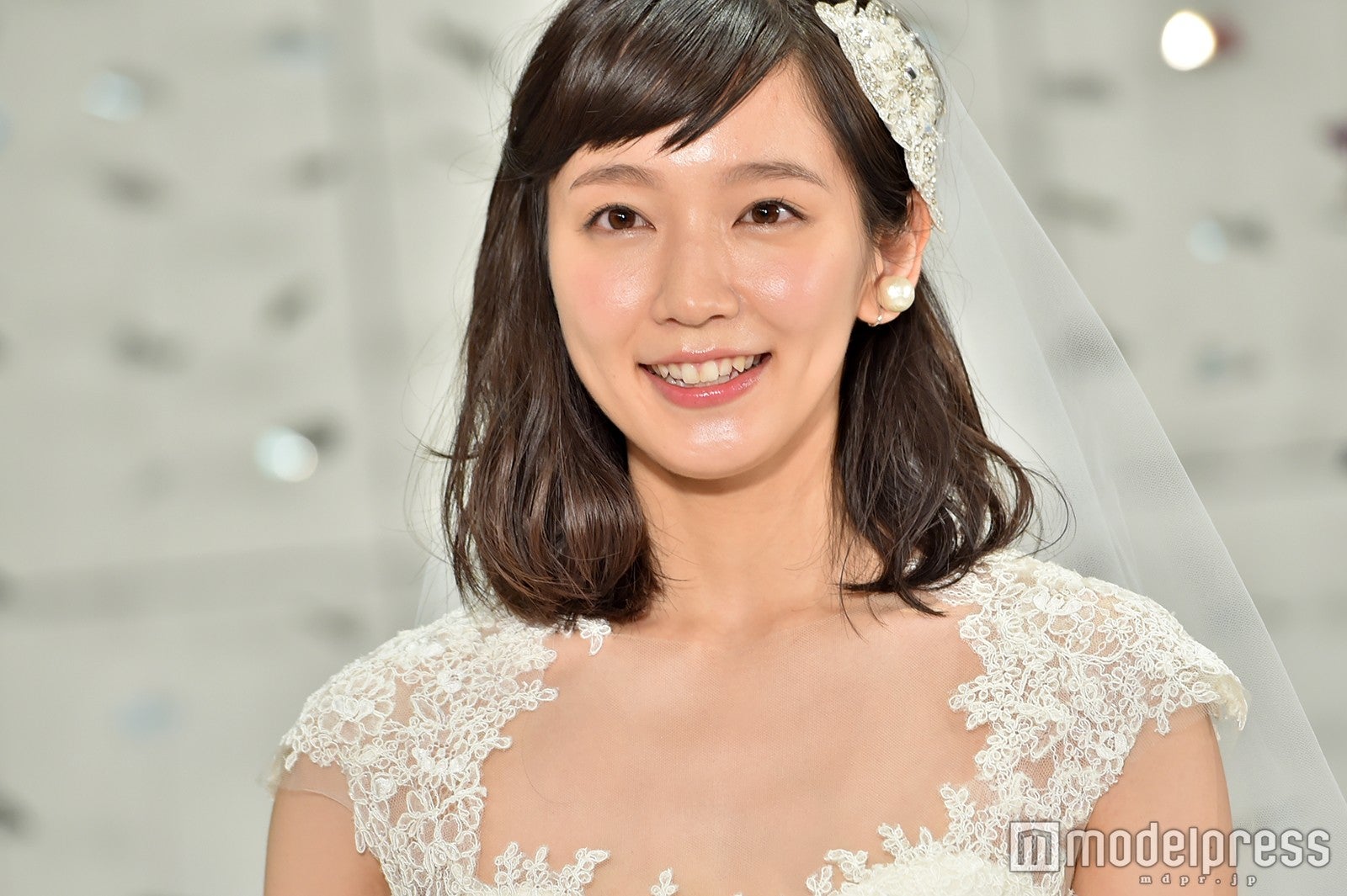 (画像48/64) ゼクシィ9代目CMガールは朝ドラ女優・吉岡里帆 会見で感極まり涙 モデルプレス