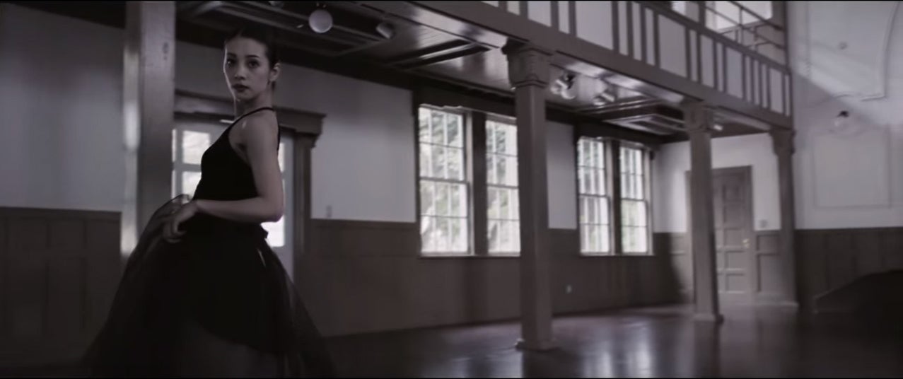 コンテンポラリーダンスを踊る木下ココ（画像提供：所属事務所）