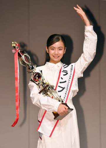 ホリプロスカウトキャラバン グランプリは元阪神4番の孫 キュートな目元がそっくり 12歳中学1年の逸材「ホームランぶちかましてました」