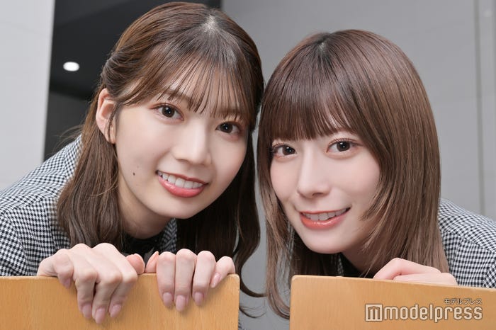 東村芽依、高本彩花/日向坂46(C)モデルプレス