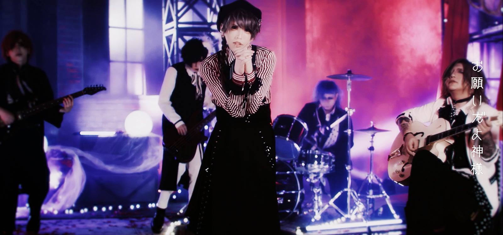 話題のヴィジュアル系バンドthe Raid 神様もう少しだけ Mv公開 モデルプレス