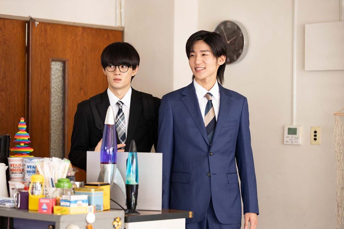 佐野勇斗、目黒蓮「トリリオンゲーム」第4話より(C)TBS/撮影:高橋裕子