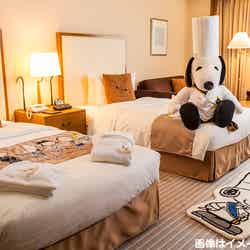 スヌーピーコーディネートの客室 (提供画像)