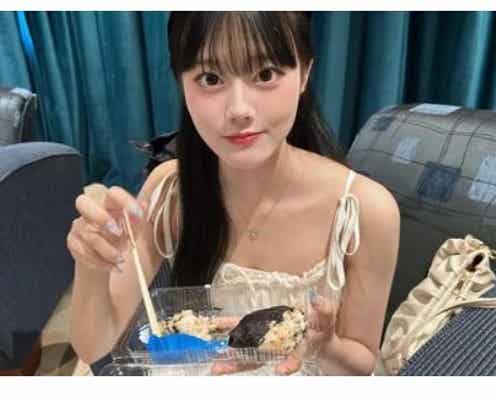 「今日好き」美人JK、美ウエストのぞくミニ丈コーデ「斬新なデザイン」「スタイル抜群」と反響