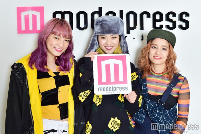 須田アンナ、武部柚那、YURINO(C)モデルプレス