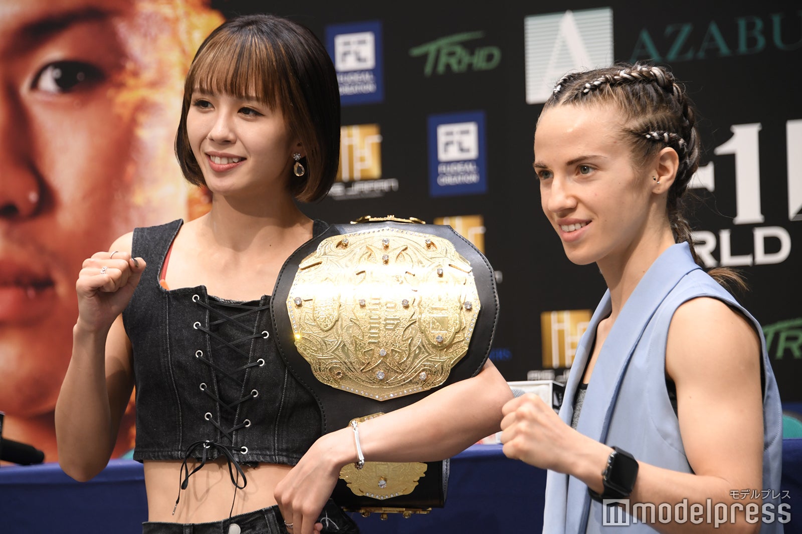 菅原美優、ディミトラ・アガサゲリドゥ（C）モデルプレス