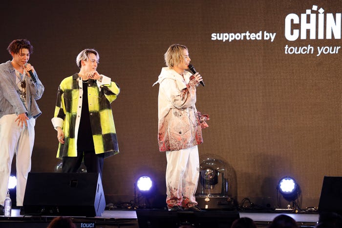 レオ、Novel Core、SKY-HI (Photo by アンザイミキ)