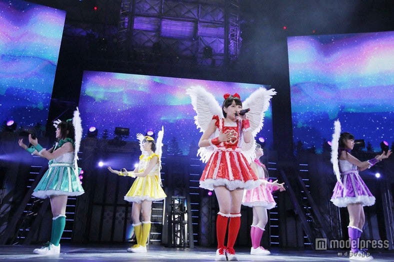 ももいろクローバーZ／photo by Hajime Kamiiisaka