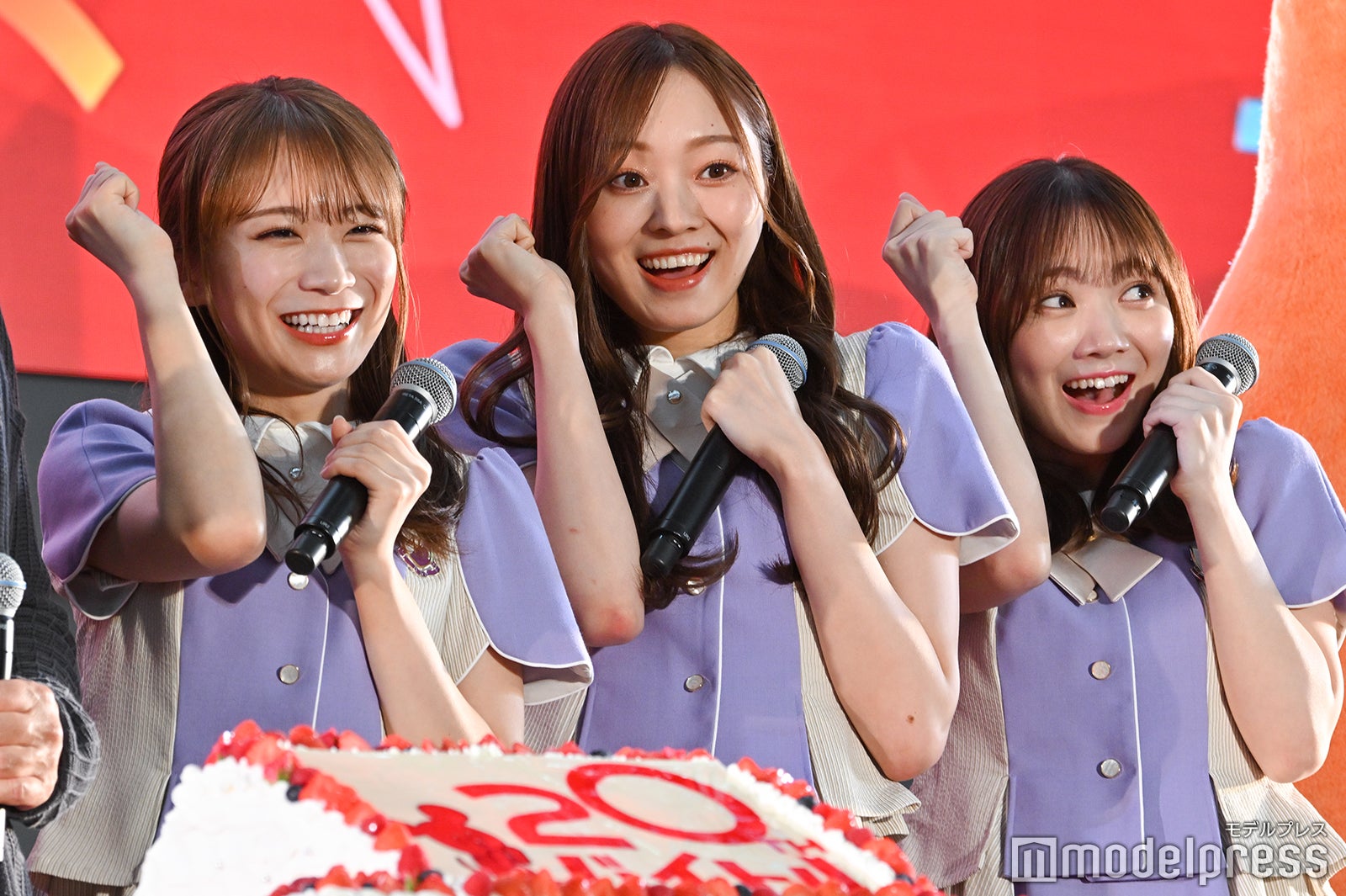 秋元真夏、梅澤美波、田村真佑 （C）モデルプレス