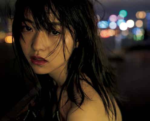 乃木坂46伊藤万理華、これまでにない大胆なカット ちょっと不思議な卒業旅行へ