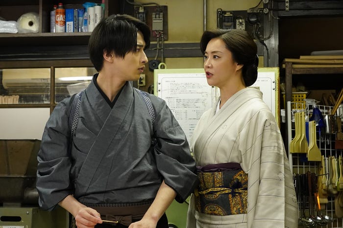 横浜流星、観月ありさ「私たちはどうかしている」第7話より(C)日本テレビ