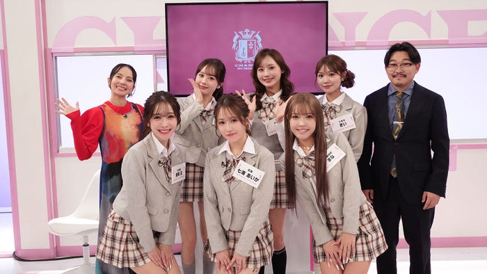 (上段左から時計回りに)ベッキー、なの、きほ、きい、伊藤俊介、まな、七海あいか、朝陽凪(提供写真)