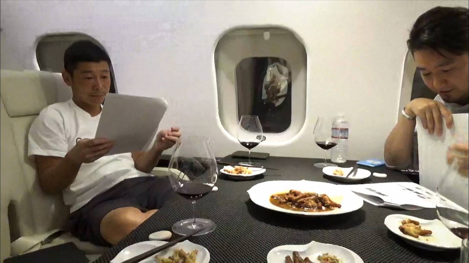 （左）前澤友作氏（C）フジテレビ