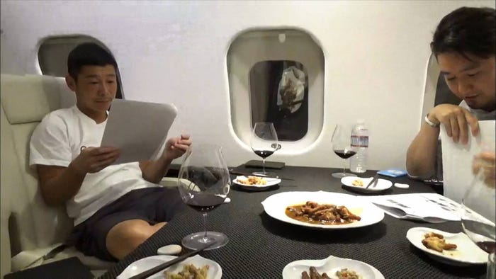 (左)前澤友作氏(C)フジテレビ