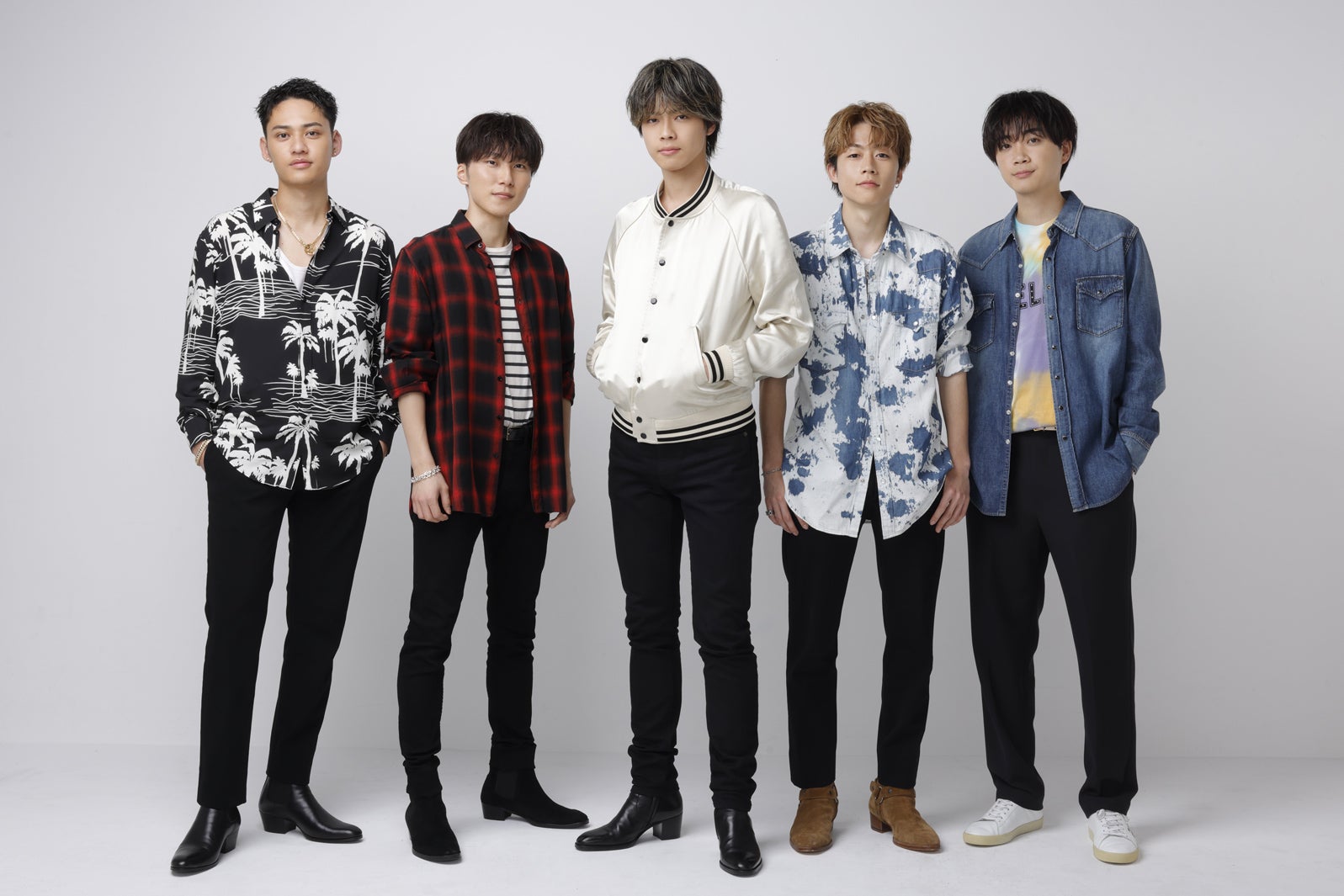 コムドット、念願の初CM決定　水風船でずぶ濡れに