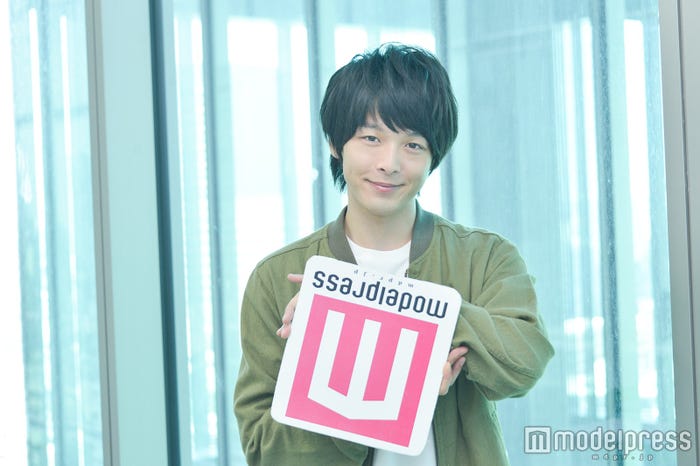 中村倫也「す」(C)モデルプレス
