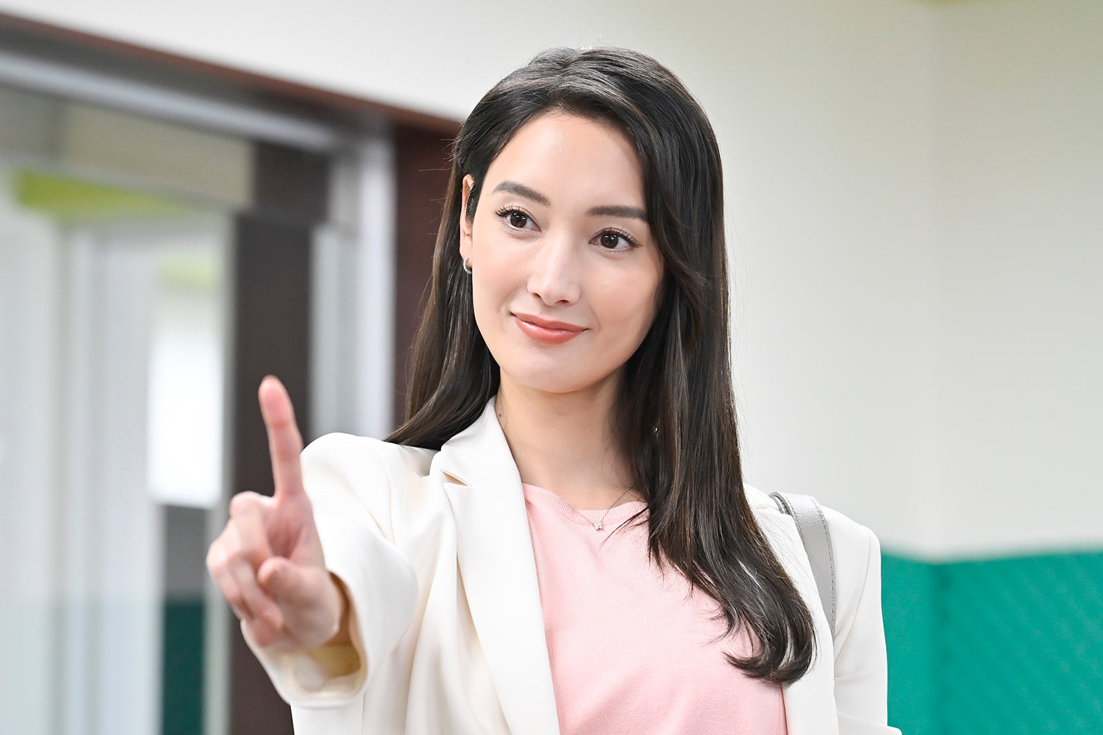 菜々緒「無能の鷹」第4話（C）テレビ朝日