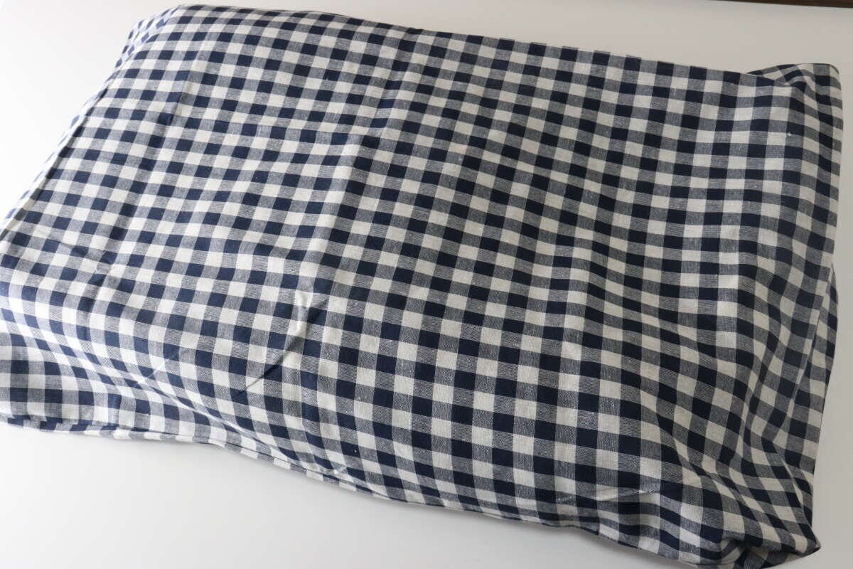 枕カバー（インド綿混、ギンガムチェック）　使用例