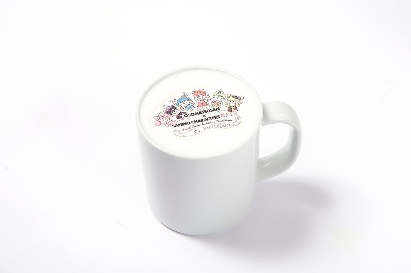 全員集合！！カフェラテ￥880（税抜）<br>
（C）1976，1979，1984，1988，1996，2017 SANRIO CO．，LTD．