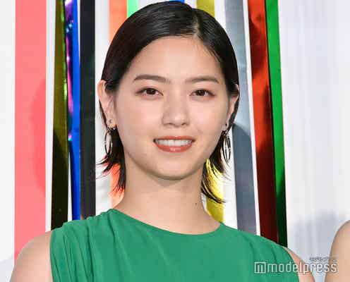 西野七瀬、ノースリーブドレス×デコ出しスタイルで登場 大事にしていきたいものとは【少年と犬】