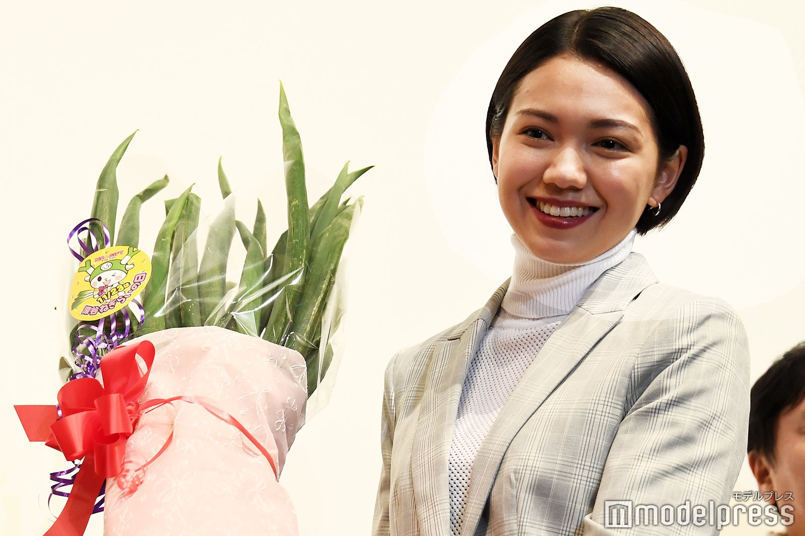 二階堂ふみ、ショーパンで美脚披露 主演映画「翔んで埼玉」大ヒットに「沖縄にも力を入れなきゃ」