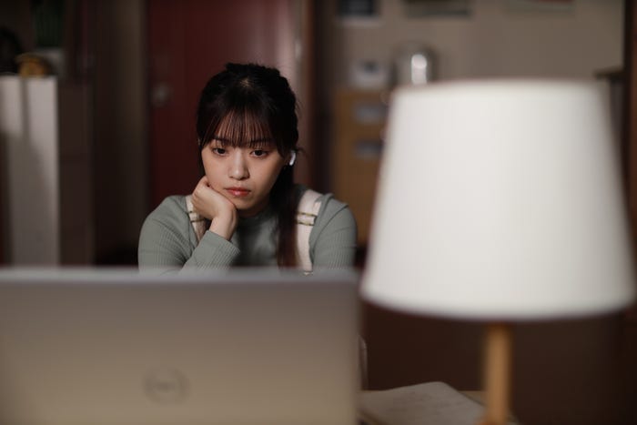 西野七瀬/「言霊荘」第3話より(C)テレビ朝日