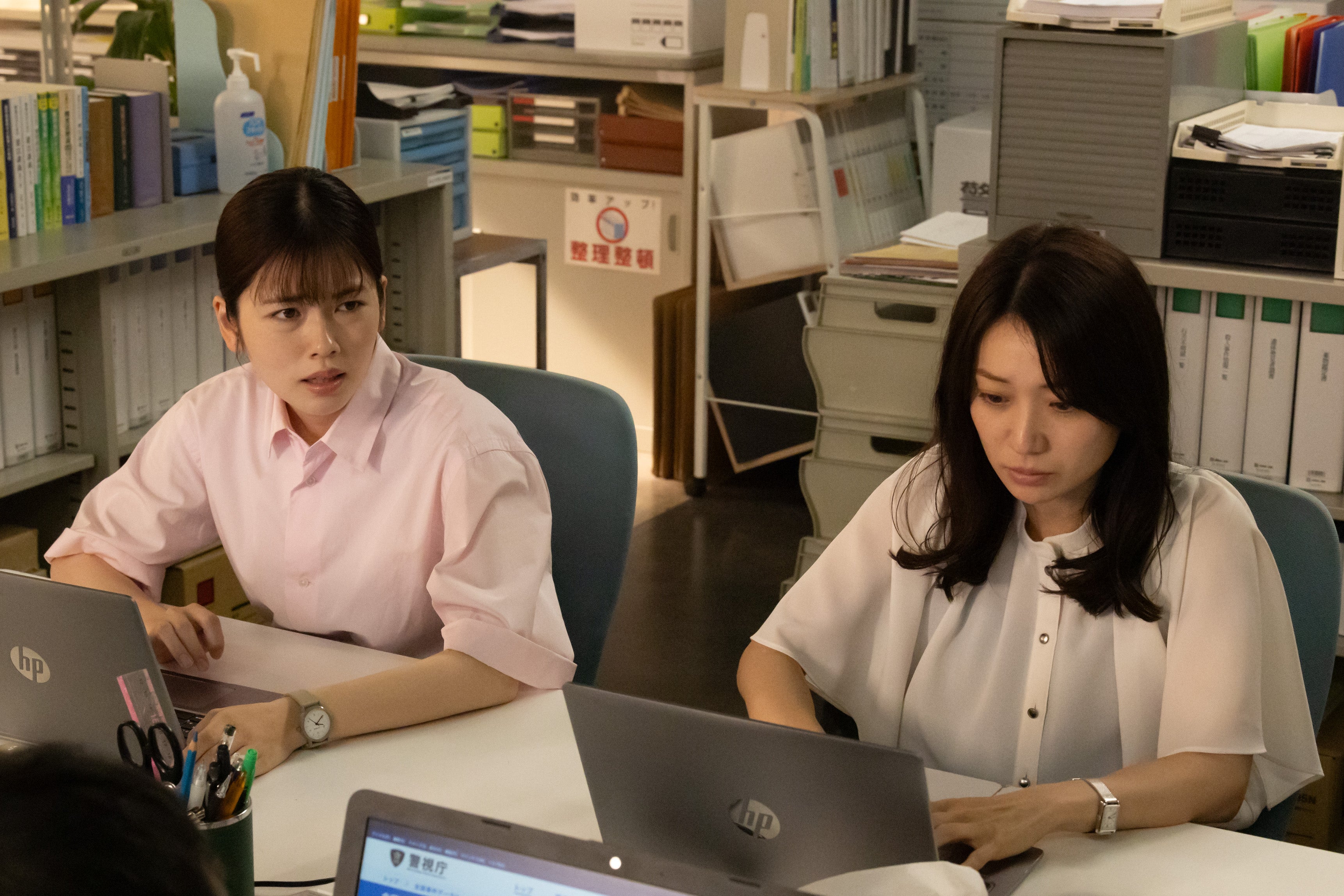 小芝風花、大島優子「GO HOME～警視庁身元不明人相談室～」第9話より（C）日本テレビ