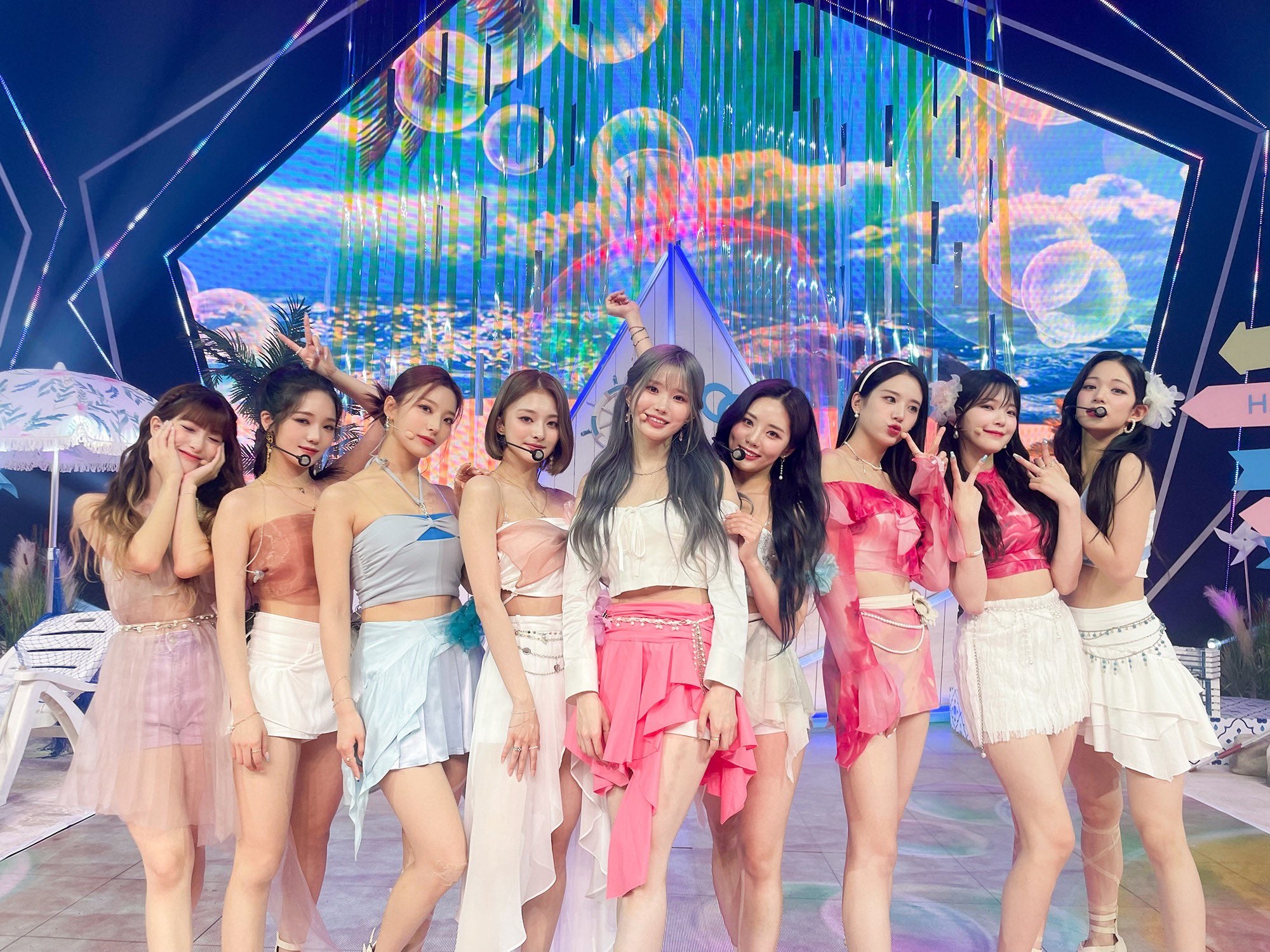 fromis_9、交通事故乗り越え完全体カムバック「心配しないで」