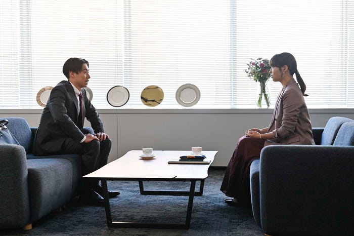 戸塚純貴、広瀬アリス「恋なんて、本気でやってどうするの?」第8話より(C)カンテレ