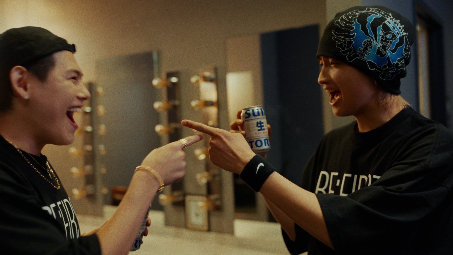 新WEBムービー「サン生と楽曲作ったよ」篇より（提供写真）