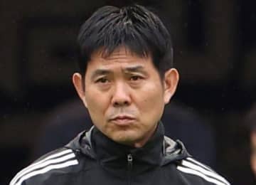 森保監督、担架で緊急交代のDF長友佑都に言及「状況は分からないですけど、ケガが軽いことを祈っている」