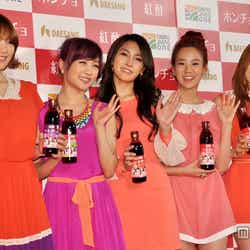 KARA(左から)ジヨン、ニコル、ギュリ、スンヨン、ハラ