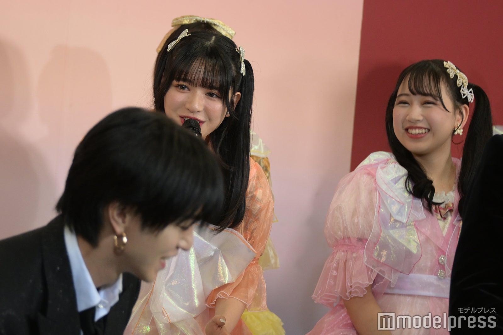 鎮西寿々歌、松本かれん／FRUITS ZIPPER（C）モデルプレス