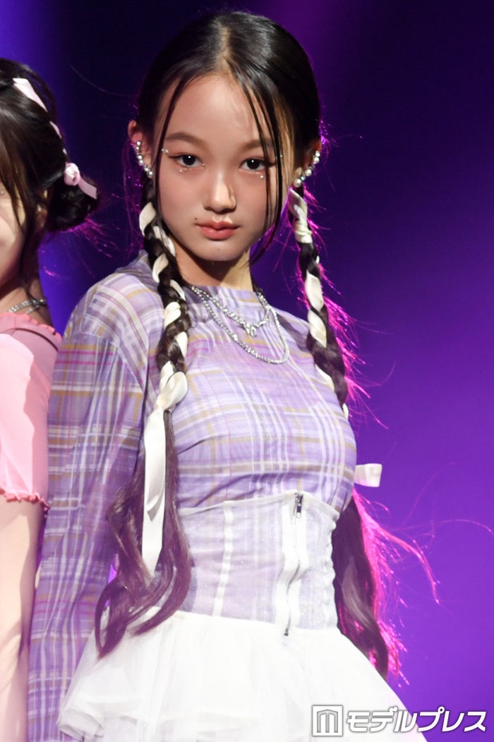 山本優希＆三浦力夫妻の長女、13歳「RiA.」がランウェイデビュー【沖縄コレクション2024】