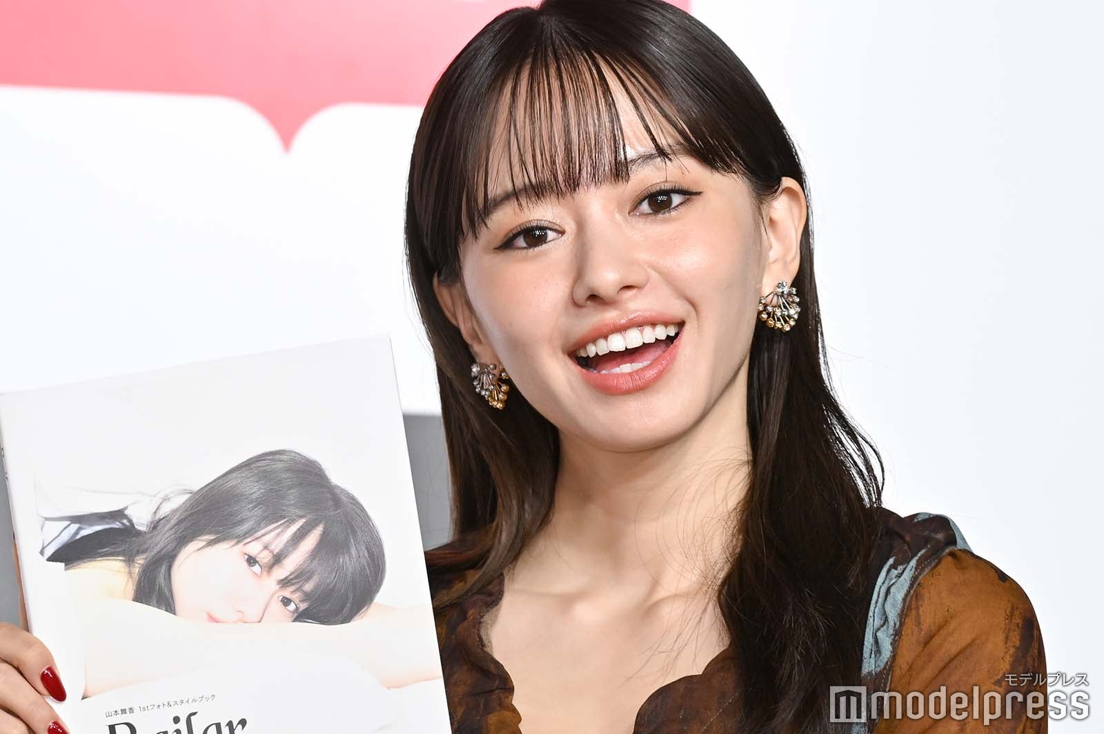 山本舞香、スタイルブック撮影で体重2kg増加「本当の姿を見て