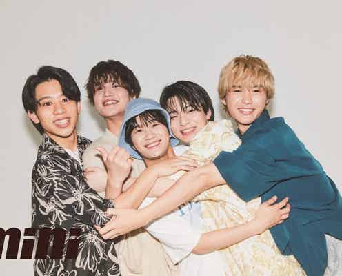 Lil かんさい、オトナな表情&無邪気な可愛さでギャップ披露 “刹那的な5人”を特集