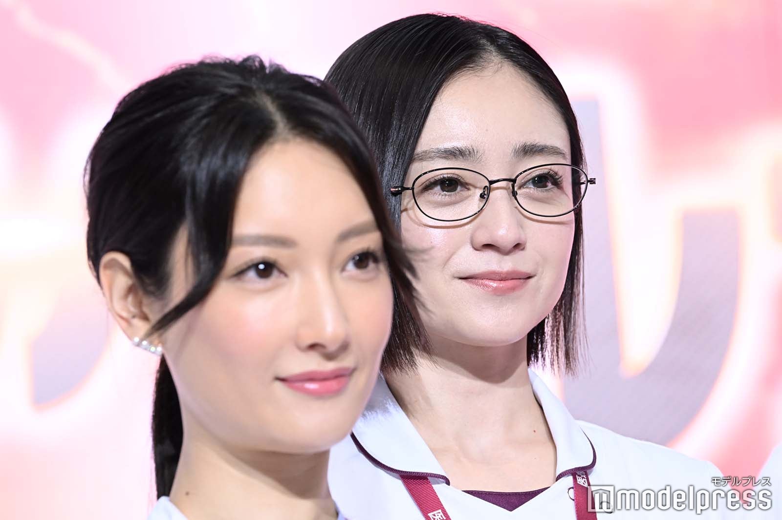 菜々緒、安達祐実 （C）モデルプレス