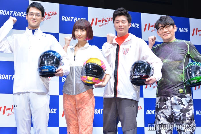 (左から)葉山奨之、武田玲奈、田中圭、飯尾和樹(C)モデルプレス