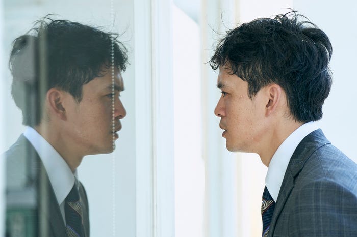 池松壮亮(C)2024 映画『本心』製作委員会
