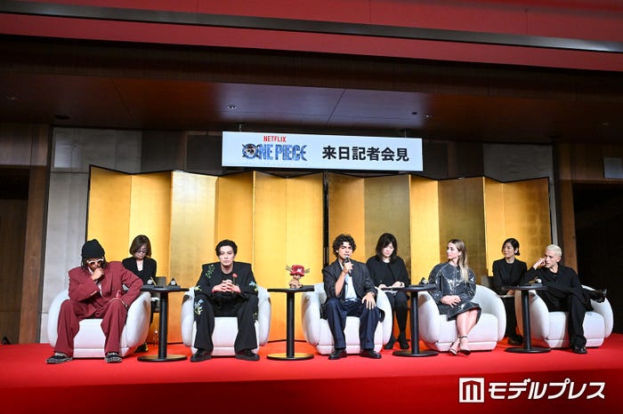 ジェイコブ・ロメロ、新田真剣佑、イニャキ・ゴドイ、エミリー・ラッド、タズ・スカイラー(C)モデルプレス