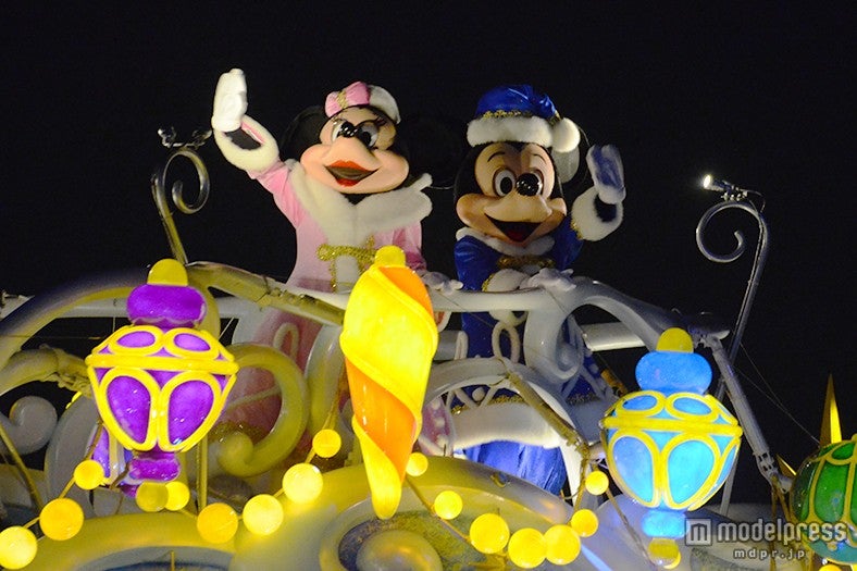 「カラー・オブ・クリスマス」ミニー、ミッキー