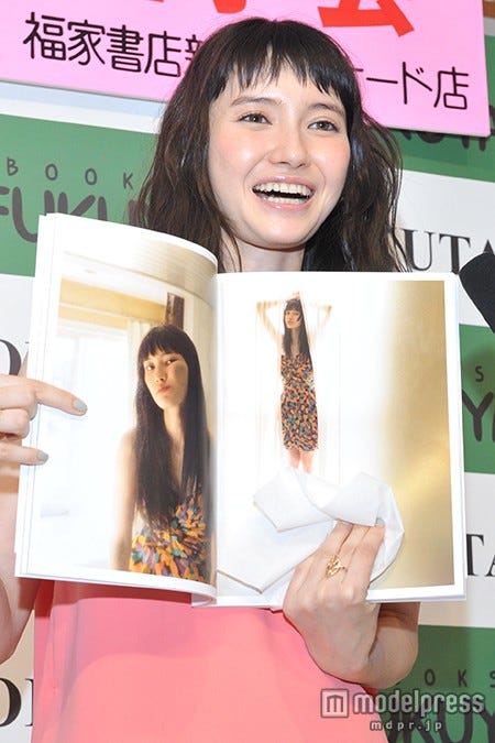 お気に入りカットを紹介した市川紗椰