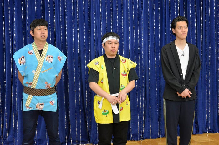 こまのたけちゃん、せいや、粗品 (C)フジテレビ