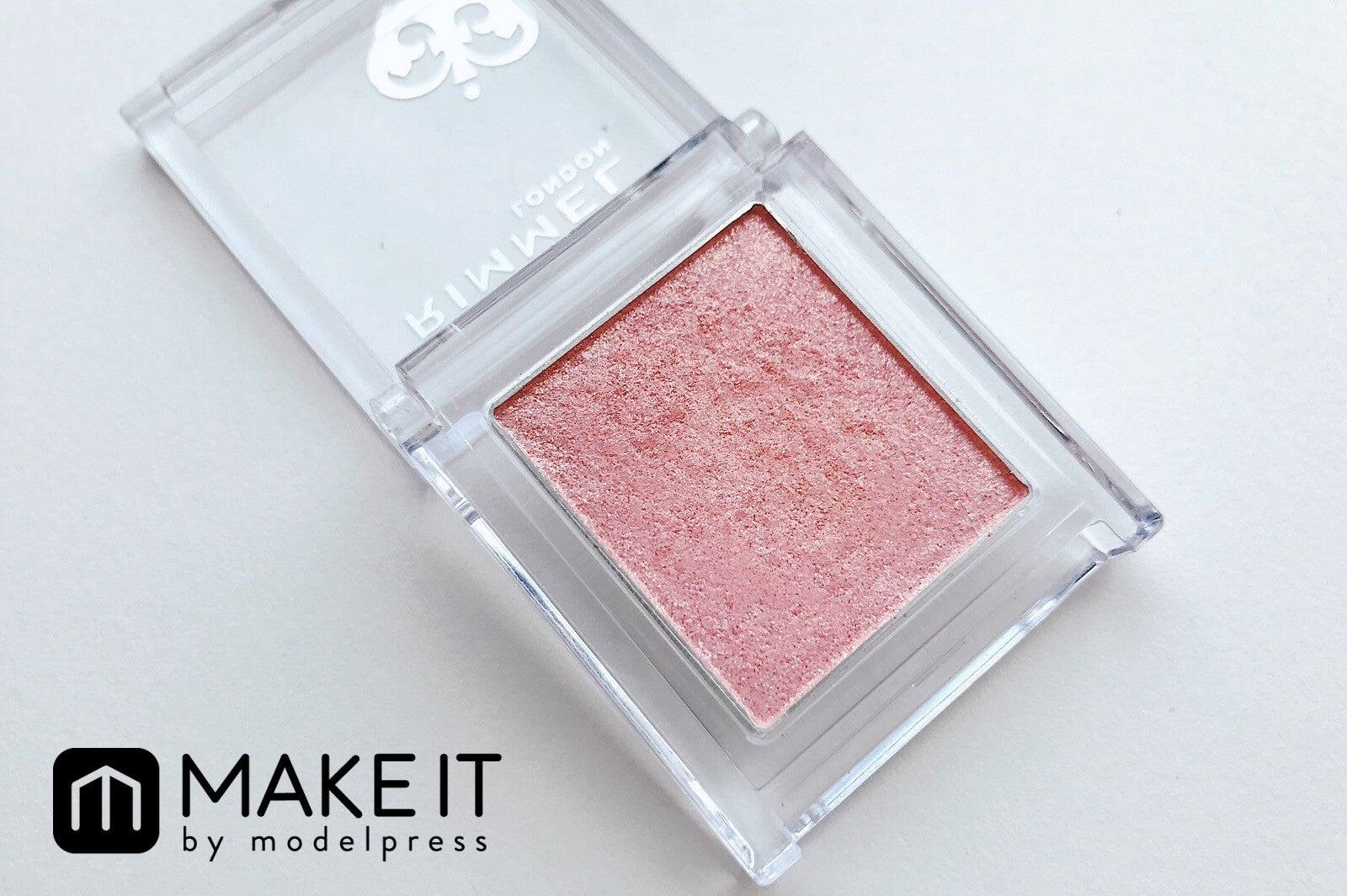 リンメル／プリズムパウダーアイカラー／005 ブライトオレンジ／800円（税抜） （C）メイクイット