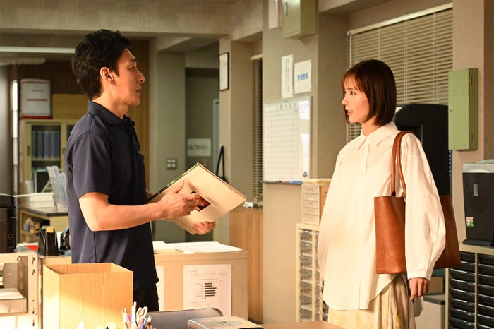 草彅剛、中村ゆり「終幕のロンド ーもう二度と、会えないあなたにー」第1話(C)カンテレ