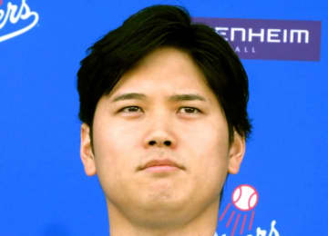 大谷翔平 オール英語スピーチで「私の愛する真美子、愛娘、デコイ」でニコリ→「いつもそばにいてくいれることに心から感謝」会場が拍手喝采