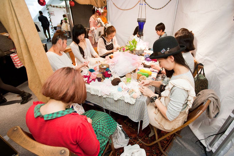 「ラフォーレファッションウィーク'11」より