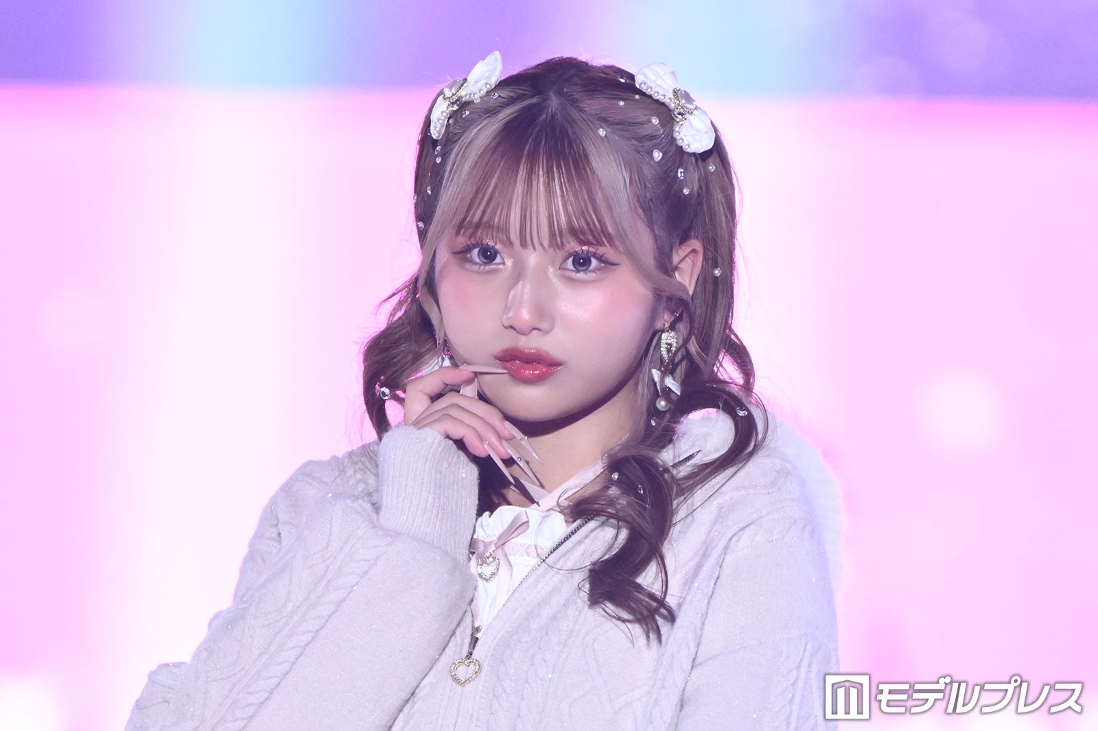 辻ちゃん長女・希空（のあ）“ギャルみ増した”新ヘアお披露目 ミニスカ×ロングブーツコーデ【TGC2026A/W】