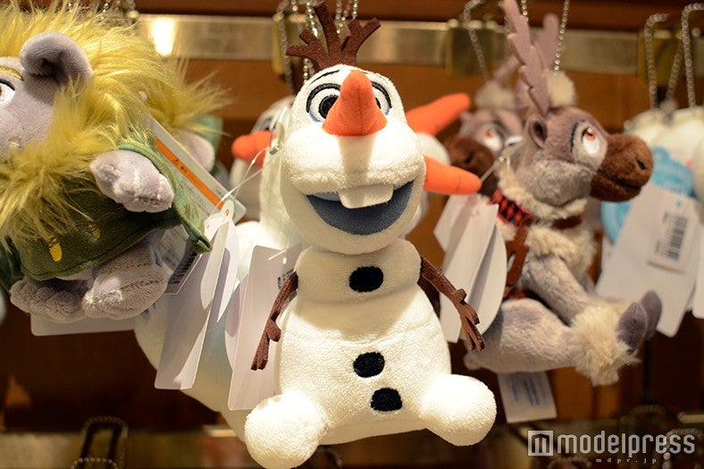 オラフ／ぬいぐるみバッジ￥1500（C）モデルプレス