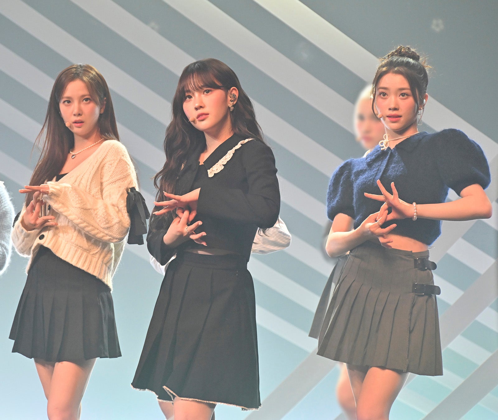 ユジン、チェヒョン、シャオティン（C）テレビ朝日